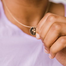 Load image into Gallery viewer, Daisy Necklace