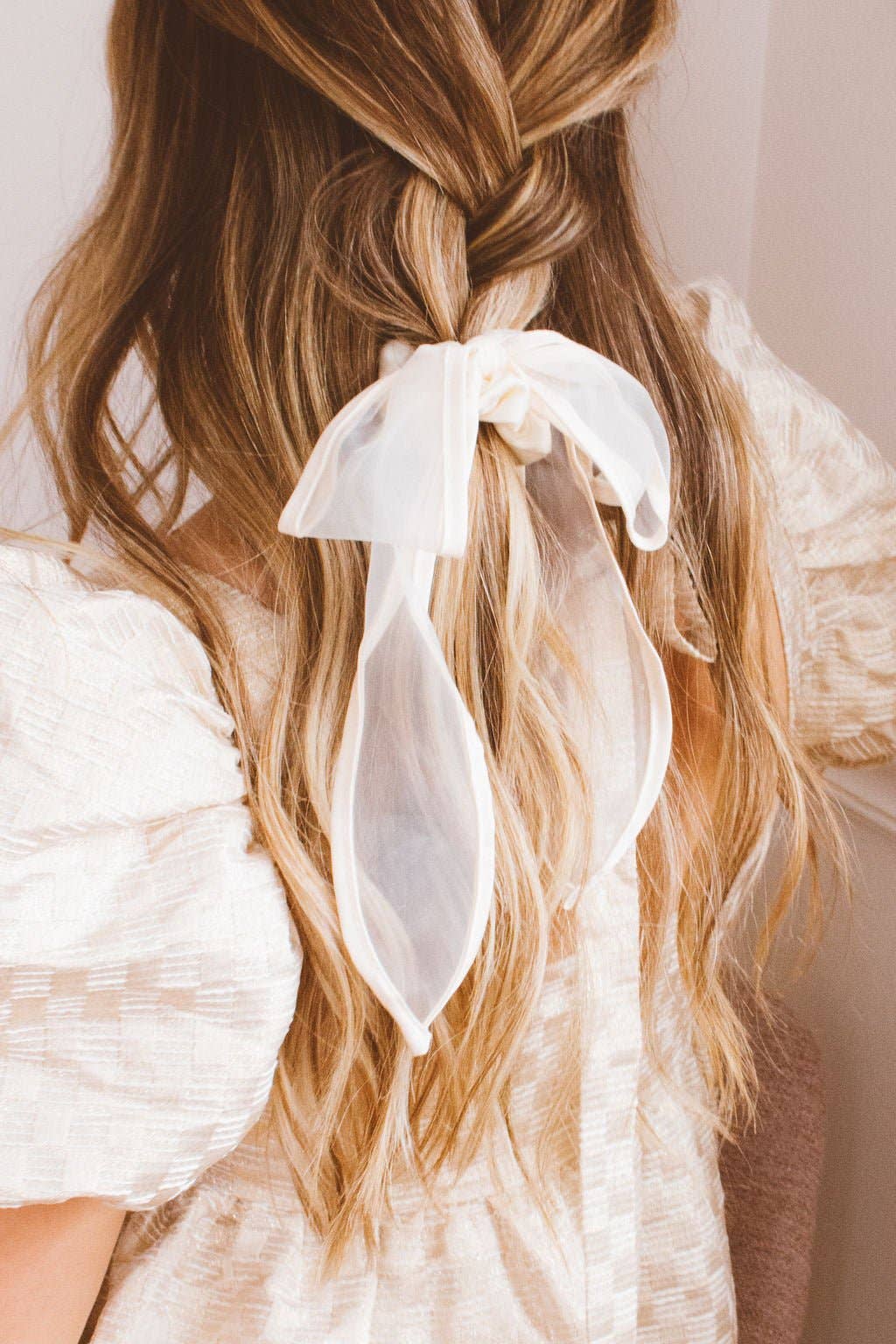 XOXO Cream Long Bow Scrunchie