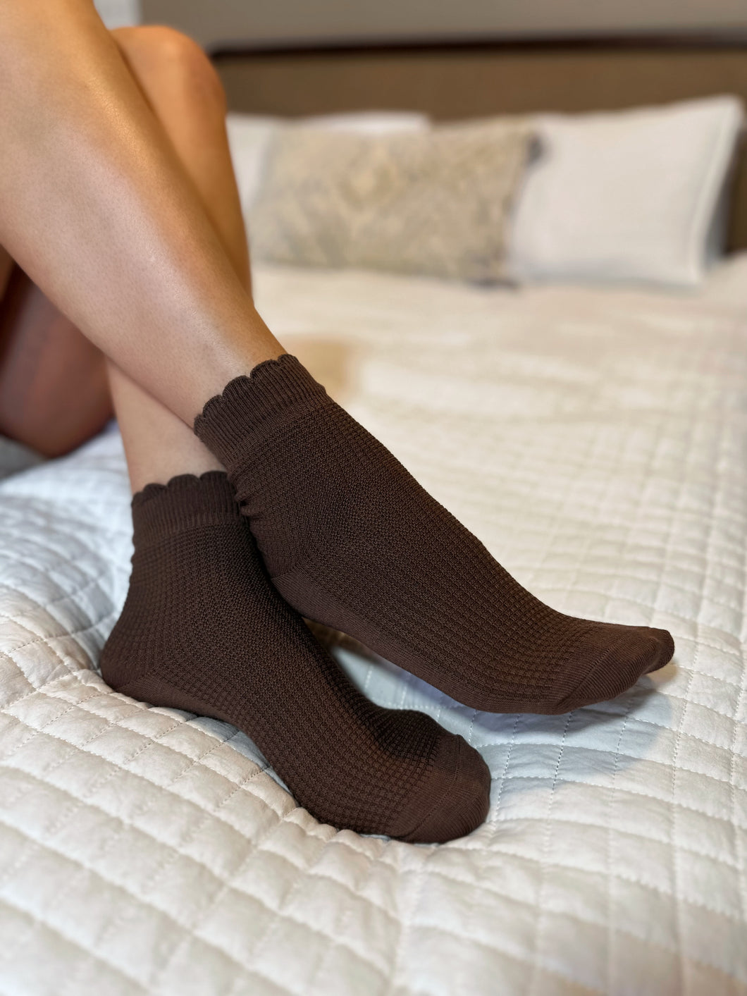 Scallop Edge Socks Taupe