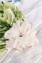 Load image into Gallery viewer, Pearl Jumbo Scrunchie
